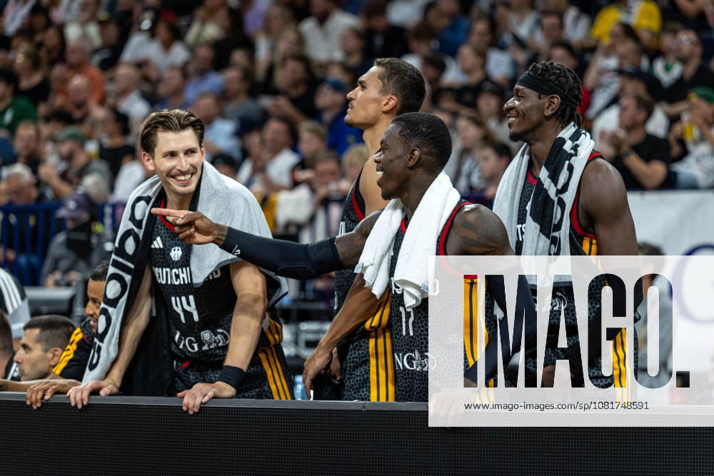 Basketball Hamburg 22.08.2026 Turkish Airlines Supercup 2026 Finale Deutschland (GER) - Kroatien (CRO) Dennis Schröder Schroeder (Deutschland, No.17) Schröder Schroder David Krämer (Deutschland, No.44) Kraemer Kramer Isaac Bonga (Deutschland, No.00) re.
