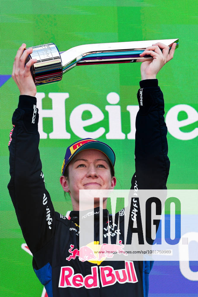 Race winner Alisha Palmowski of Great Britain and Campos Racing (21) , Race, F1 Grand Prix of Netherlands, am 23. August 2026 in Zandvoort, Netherlands. (Foto von Diogo Cardoso DeFodi Images) Race winner Alisha Palmowski of Great Britain and Campos Racing (21) , Race, F1 Grand Prix of Netherlands, Circuit Zandvoort on August 23, 2026 in Zandvoort, Netherlands. (Photo by Diogo Cardoso DeFodi Images) -
