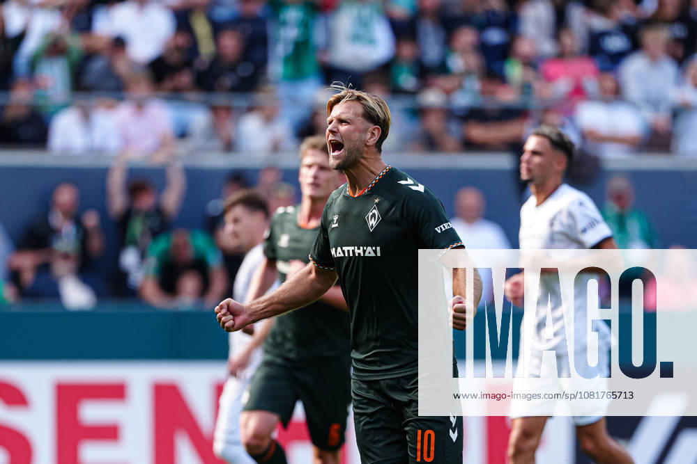 Torjubel nach Tor zum 0:2 per Elfmeter Strafstoss Niclas Füllkrug (SV Werder Bremen, 10) GER, Lüneburger SK Hansa vs. SV Werder Bremen, Fußball, DFB-Pokal, 1. Runde, Saison 2026 2027, 22.08.2026 GER, Lüneburger SK Hansa vs. SV Werder Bremen, Fußball, DFB-Pokal, 1. Runde, Saison 2026 2027, 22.08.2026 Hamburg