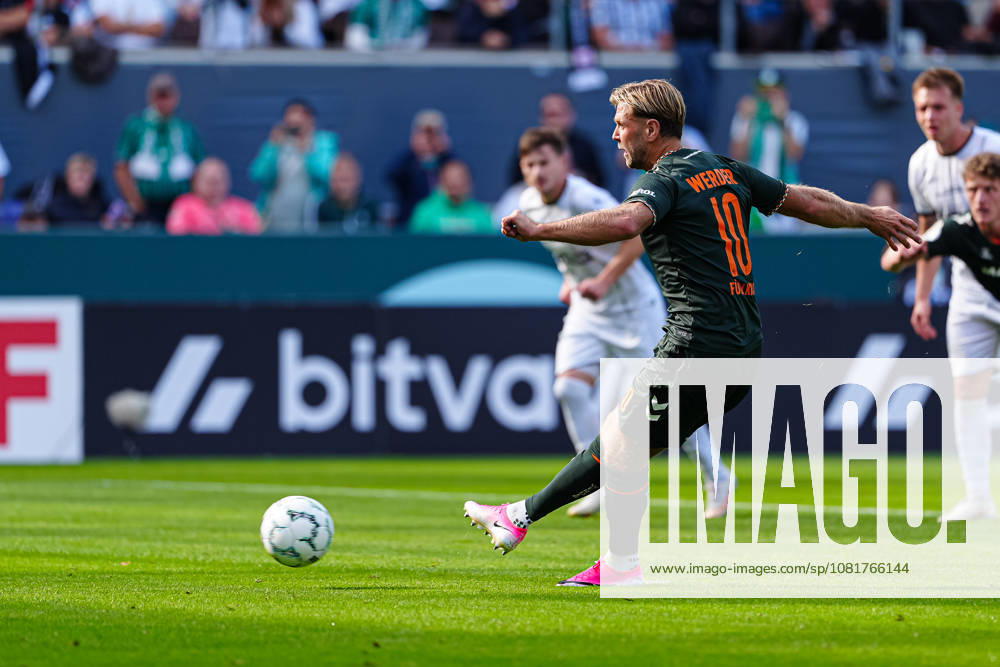Tor zum 0:2 per Elfmeter Strafstoss Niclas Füllkrug (SV Werder Bremen, 10) GER, Lüneburger SK Hansa vs. SV Werder Bremen, Fußball, DFB-Pokal, 1. Runde, Saison 2026 2027, 22.08.2026 GER, Lüneburger SK Hansa vs. SV Werder Bremen, Fußball, DFB-Pokal, 1. Runde, Saison 2026 2027, 22.08.2026 Hamburg