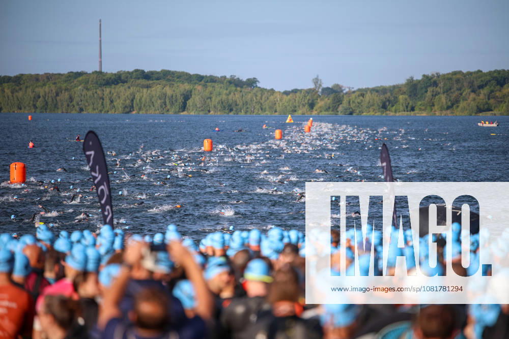 Leipzig - Triathlon-Premiere in Leipzig: Willy Hirsch und Caroline Pohle gewinnen Ironman 70.3, Leipziger Geschwister auf Platz 2 (Teil 2) 23.08.2026 ab 8 Uhr Stadtgebiet Leipzig und Umland Fotograf: EHL Media Erik-Holm Langhof Am Sonntagmorgen startete am Cospudener See erstmals ein Ironman 70.3 in Leipzig. Sportamtsleiterin Katja Büchel gab um 8 Uhr den Startschuss für die männlichen Profis, fünf Minuten später folgten die Profi-Frauen sowie weitere Minuten später Hunderte Amateur-Sportler. Insgesamt nahmen rund 2.500 Triathleten an der Veranstaltung teil. Vor ihnen lagen 1,9 Kilometer Schwimmen, 90 Kilometer Radfahren durch das Leipziger Neuseenland sowie ein abschließender Halbmarathon insgesamt rund 113 Kilometer. Schlussendlich setzte sich bei den Männern Wilhelm Willy Hirsch durch und gewann die Leipziger Premiere. Der Leipziger Triathlet Rico Bogen belegte den zweiten Platz, der Franzose Pierre Dupuy kam auf Platz drei. Das Rennen der Frauen entschied Caroline Pohle für sich. Bogens Schwester Bianca Bogen erreichte ebenfalls Platz zwei. Auf den dritten Podestplatz bei den Frauen kam Brooke Gillies aus Großbritannien. Leipzig Sachsen Deutschland