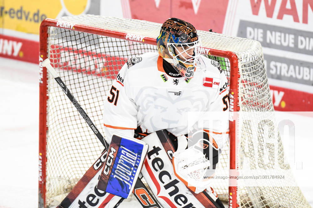 Nuernberg Ice Tigers vs. Loewen Frankfurt, Eishockey, Deutsche Eishockey Liga, Penny DEL, Vorbereitungsspiel, Gaeuboden Cup, Saison 2026 2027 am 23.08.2026 Cody Brenner (Loewen Frankfurt), Eishockey Herren, Deutsche Eishockey Liga, Penny DEL, Vorbereitungsspiel, Gaeuboden Cup, Saison 2026 2027 am 23.08.2026 im Eisstadion am Pulverturm, Nuernberg Ice Tigers (blau) gegen Loewen Frankfurt (weiss)
