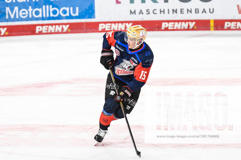 Nuernberg Ice Tigers vs. Loewen Frankfurt, Eishockey, Deutsche Eishockey Liga, Penny DEL, Vorbereitungsspiel, Gaeuboden Cup, Saison 2026 2027 am 23.08.2026 Nikloas Heigl (Nuernberg Ice Tigers), Eishockey Herren, Deutsche Eishockey Liga, Penny DEL, Vorbereitungsspiel, Gaeuboden Cup, Saison 2026 2027 am 23.08.2026 im Eisstadion am Pulverturm, Nuernberg Ice Tigers (blau) gegen Loewen Frankfurt (weiss)