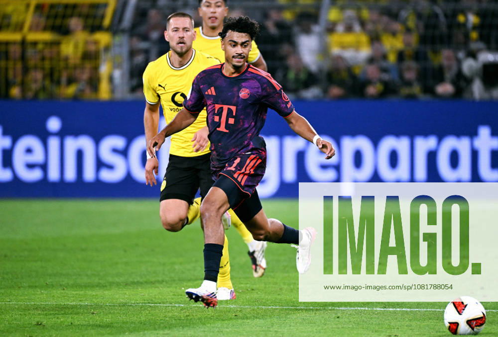 Dortmund, Germany, 1. Bundesliga, Supercup, Signal Iduna Park Dortmund, Bor. Dortmund vs FC Bayern München 1:2; Nathaniel Brown (FCB), Waldemar Anton (BVB). Action