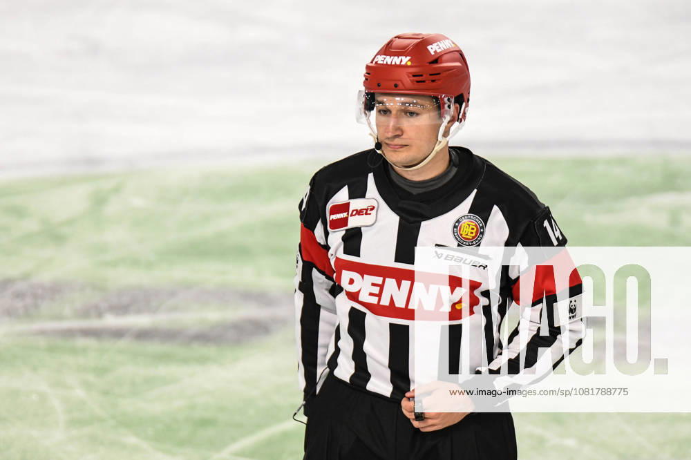 Nuernberg Ice Tigers vs. Loewen Frankfurt, Eishockey, Deutsche Eishockey Liga, Penny DEL, Vorbereitungsspiel, Gaeuboden Cup, Saison 2026 2027 am 23.08.2026 Schiedsrichter Zsombor Palkövi, Eishockey Herren, Deutsche Eishockey Liga, Penny DEL, Vorbereitungsspiel, Gaeuboden Cup, Saison 2026 2027 am 23.08.2026 im Eisstadion am Pulverturm, Nuernberg Ice Tigers (blau) gegen Loewen Frankfurt (weiss)