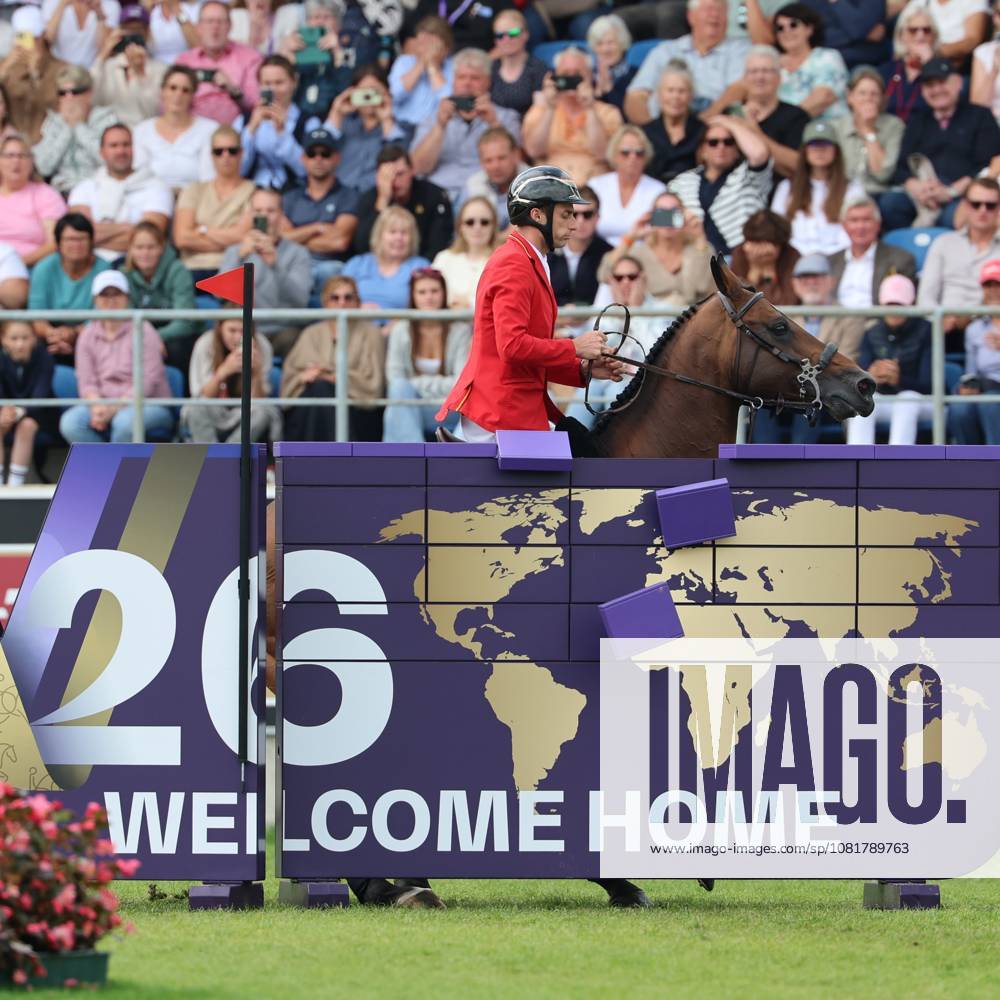 Richard Vogel (GER, Deutschland) mit Pferd Unites Touch S, aktueller Europameister und Sieger des Rolex Grand Prix von Aachen 2026 (CHIO Aachen)scheitert an der WM-Mauer, Reiterfehler, Hindernisfehler, Springen, FEI Jumping World Championship, WM, Weltmeisterschaft , FEI Jumping World Championship, Competition Individual Final, Longines-Prize, Longines-Preis, Finale Einzelwertung, Jumping , AACHEN - FEI World Championships 2026, Weltfest des Pferdesports, Reitsport Weltmeisterschaft 2026, Aachen 2026, Welcome Home 2026, Aachener Soers, 11. bis 23. August 2026, Reitsport, 23.08.2026, Aachen Aachener Soers Deutschland
