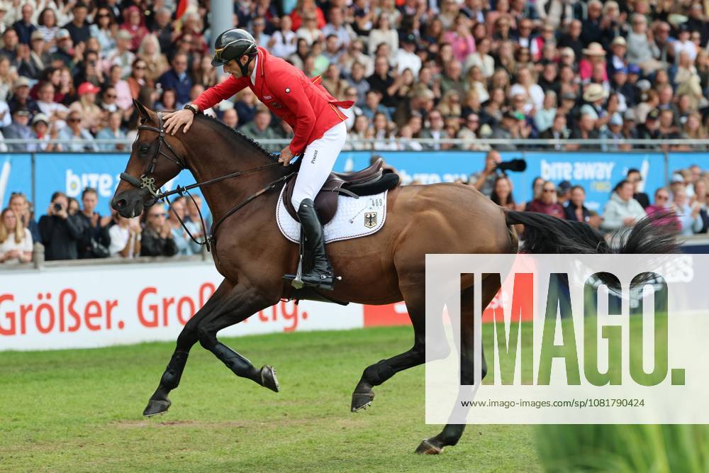 Richard Vogel (GER, Deutschland) mit Pferd Unites Touch S, aktueller Europameister und Sieger des Rolex Grand Prix von Aachen 2026 (CHIO Aachen), Frust, Enttäuschung, Springen, FEI Jumping World Championship, WM, Weltmeisterschaft , FEI Jumping World Championship, Competition Individual Final, Longines-Prize, Longines-Preis, Finale Einzelwertung, Jumping , AACHEN - FEI World Championships 2026, Weltfest des Pferdesports, Reitsport Weltmeisterschaft 2026, Aachen 2026, Welcome Home 2026, Aachener Soers, 11. bis 23. August 2026, Reitsport, 23.08.2026, Aachen Aachener Soers Deutschland