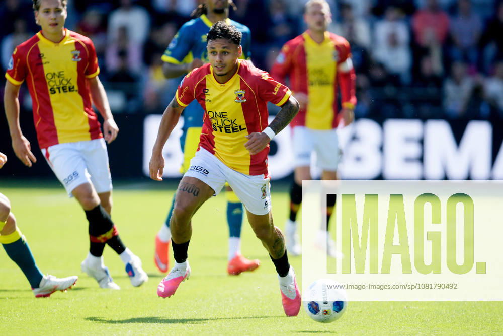 2026-08-23 Go Ahead Eagles v ADO Den Haag - VriendenLoterij Eredivisie DEVENTER, NETHERLANDS - AUGUST 23: Dean James of Go Ahead Eagles during the VriendenLoterij Eredivisie match between Go Ahead Eagles and ADO Den Haag at De Adelaarshorst on August 23, 2026 in Deventer, Netherlands. Deventer De Adelaarshorst Netherlands Content not available for redistribution in The Netherlands directly or indirectly through any third parties.