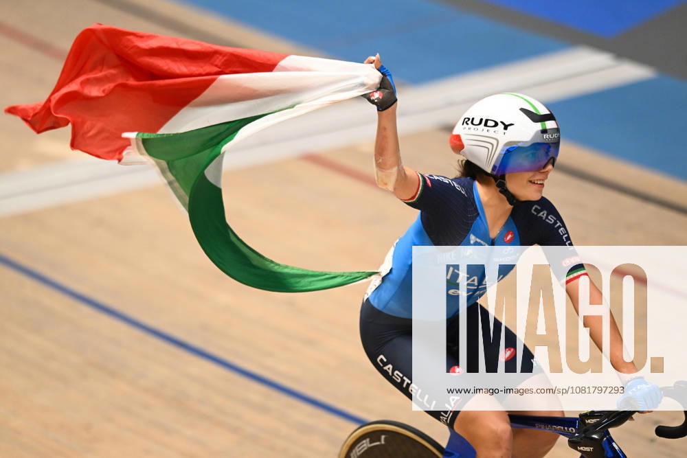 2026 UCI Junior Track World Championships Picture by Mathew Wells SWpix.com - 23 08 2026 - Cycling - 2026 UCI Junior Track World Championships - Heusden-Zolder, Flanders, Belgium - Women Madison Final - Agata Campana and Matilde Rossignoli of Italy wisn the Gold Medal