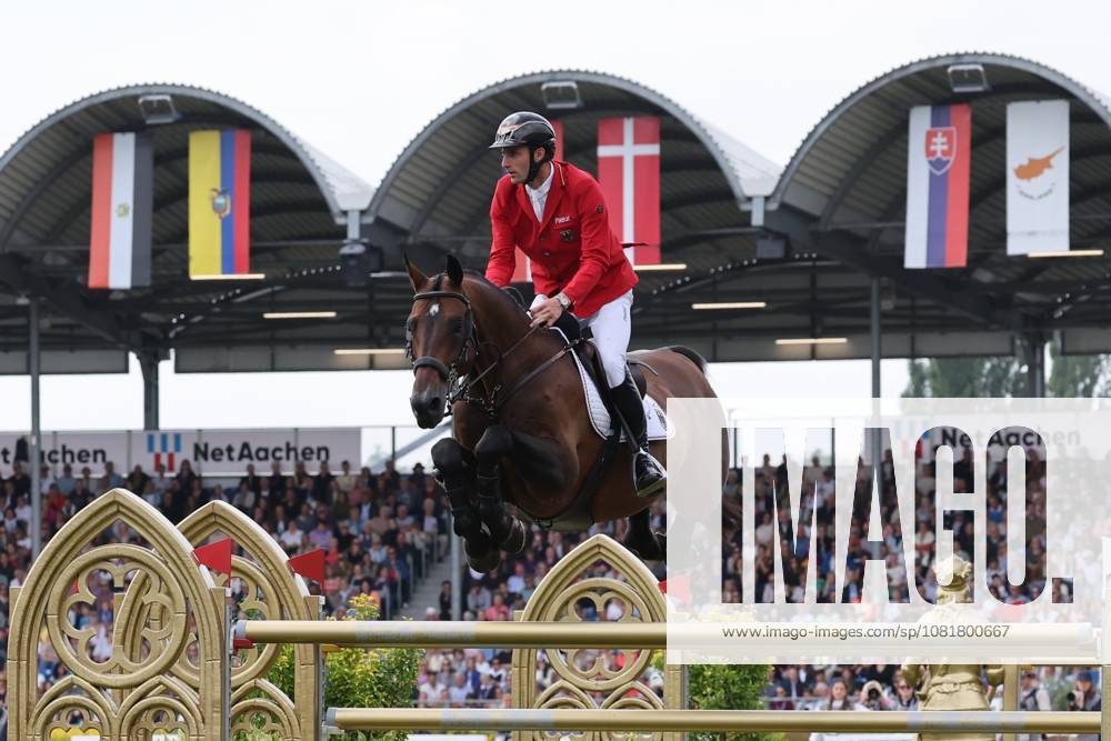 Richard Vogel (GER, Deutschland) mit Pferd United Touch S, aktueller Europameister und Sieger des Rolex Grand Prix von Aachen 2026 (CHIO Aachen), FEI Jumping World Championship, WM, Weltmeisterschaft Third Competition Individual Final LONGINES-Prize, Longines-Preis, Parcourbesichtigung, Springen, Jumping, AACHEN - FEI World Championships 2026, Finale Weltfest des Pferdesports, Reitsport Weltmeisterschaft 2026, Aachen 2026, Welcome Home 2026, Aachener Soers, 11. bis 23. August 2026, Reitsport, 23.08.2026, Aachen Aachener Soers Deutschland