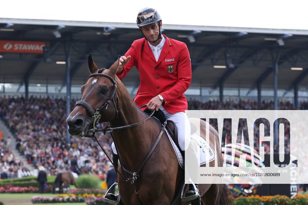Richard Vogel (GER, Deutschland) mit Pferd United Touch S, aktueller Europameister und Sieger des Rolex Grand Prix von Aachen 2026 (CHIO Aachen), FEI Jumping World Championship, WM, Weltmeisterschaft Third Competition Individual Final LONGINES-Prize, Longines-Preis, Parcourbesichtigung, Springen, Enttäuschung, Fehler, Jumping, AACHEN - FEI World Championships 2026, Finale Weltfest des Pferdesports, Reitsport Weltmeisterschaft 2026, Aachen 2026, Welcome Home 2026, Aachener Soers, 11. bis 23. August 2026, Reitsport, 23.08.2026, Aachen Aachener Soers Deutschland