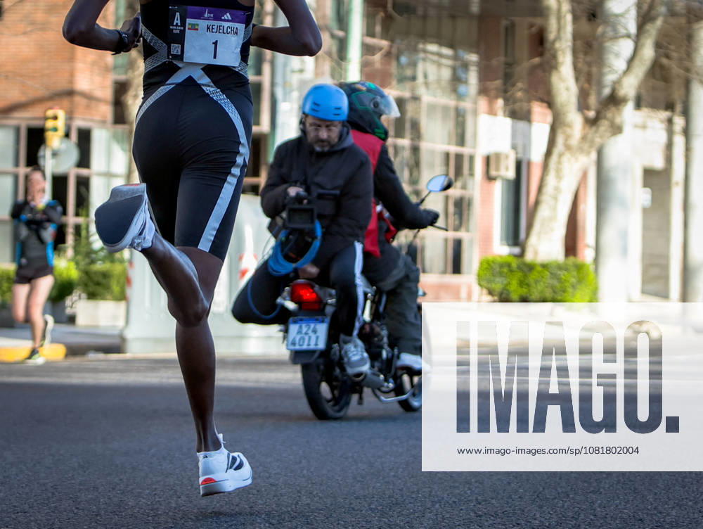 TRACK AND FIELD - Marathon - Buenos Aires 21K Half Marathon Photo by IPA ABACAPRESS.COM87731726 - Yomif Kejelcha from Ethiopia ran the 21K Buenos Aires Half Marathon in Argentina, setting a new world record. Buenos Aires Argentina