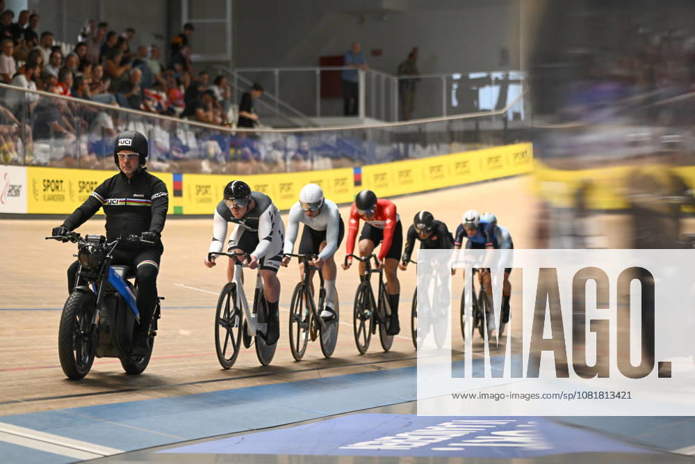 2026 UCI Junior Track World Championships Picture by Mathew Wells SWpix.com - 23 08 2026 - Cycling - 2026 UCI Junior Track World Championships - Heusden-Zolder, Flanders, Belgium - Men Keirin Semifinals - Cooper Nilsson of New Zealand, Nikita Butenko of AIN