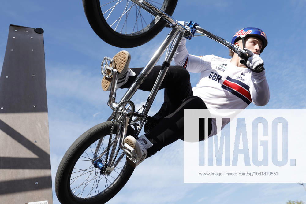 Finale Männer bei der UEC BMX Freestyle Park Europameisterschaft in Darmstadt Ausrichter VC Darmstadt hier Kieran Reilly (GBR) Darmstadt Hessen Deutschland