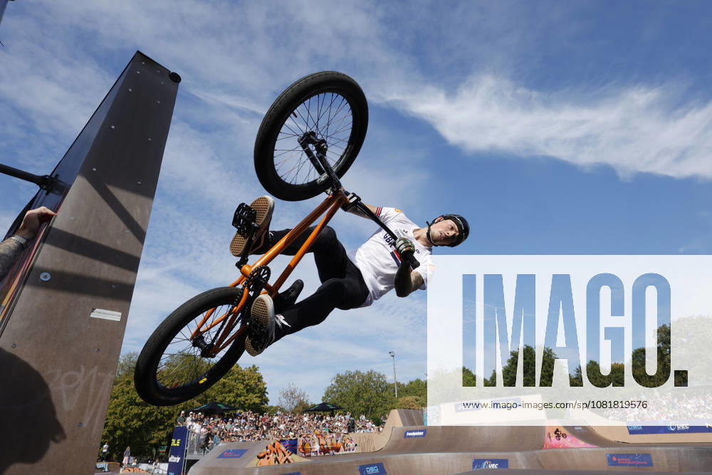 Finale Männer bei der UEC BMX Freestyle Park Europameisterschaft in Darmstadt Ausrichter VC Darmstadt hier Dylan Hessey (GBR) Darmstadt Hessen Deutschland