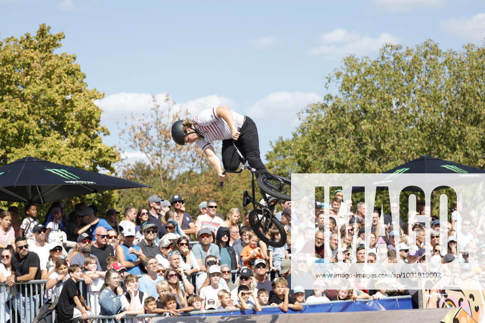 Finale Männer bei der UEC BMX Freestyle Park Europameisterschaft in Darmstadt Ausrichter VC Darmstadt hier Philipp Muth Darmstadt Deutscher Meister Darmstadt Hessen Deutschland