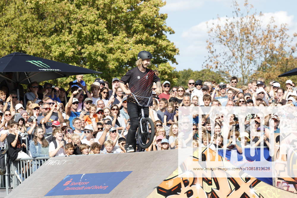 Finale Männer bei der UEC BMX Freestyle Park Europameisterschaft in Darmstadt Ausrichter VC Darmstadt hier Dean Florian Darmstadt Hessen Deutschland