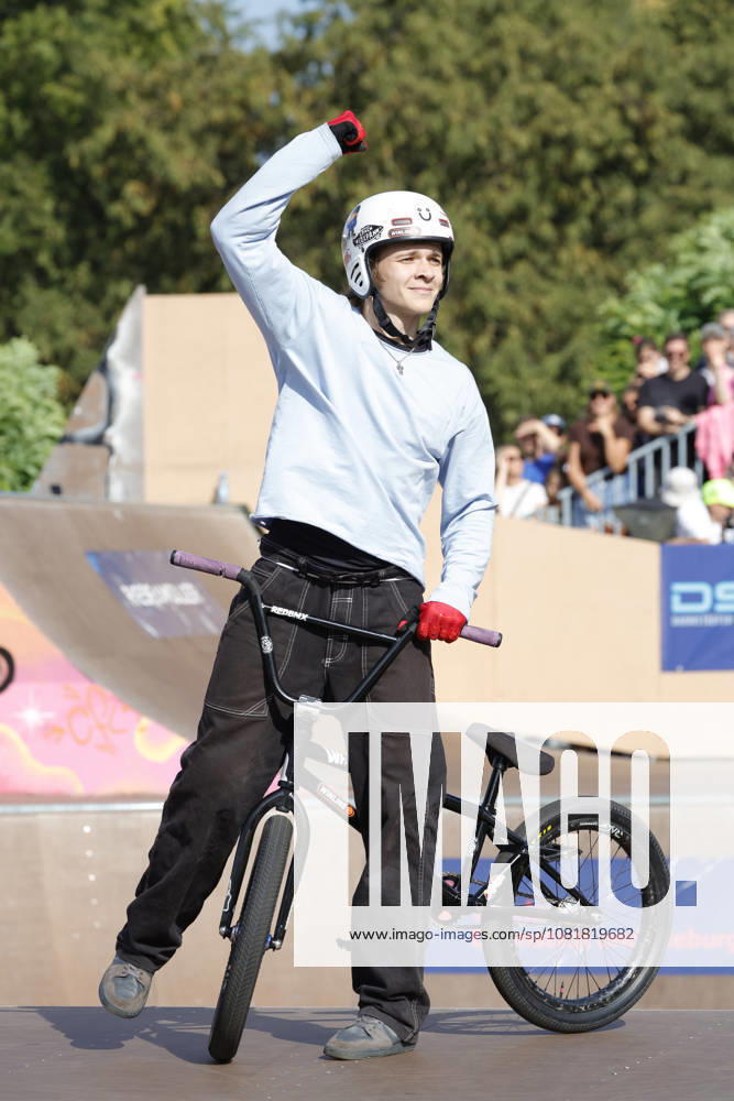 Finale Männer bei der UEC BMX Freestyle Park Europameisterschaft in Darmstadt Ausrichter VC Darmstadt hier Arsenii Linbishkin (AIN) Platz 2 Darmstadt Hessen Deutschland