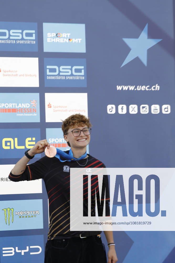 Finale Frauen bei der UEC BMX Freestyle Park Europameisterschaft in Darmstadt Ausrichter VC Darmstadt hier Platz drei für Lillyana Seidler (GER) Darmstadt Hessen Deutschland