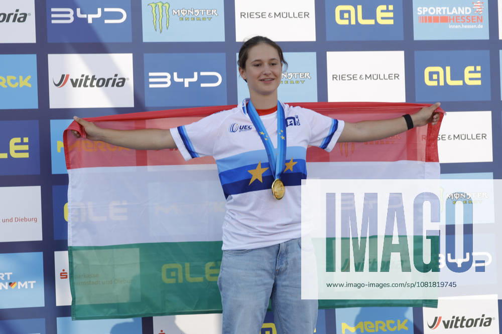 Finale Frauen bei der UEC BMX Freestyle Park Europameisterschaft in Darmstadt Ausrichter VC Darmstadt hier Platz 1 Europameisterin Noemi Molnar (HUN) Darmstadt Hessen Deutschland