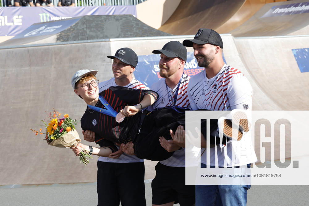 Finale Frauen bei der UEC BMX Freestyle Park Europameisterschaft in Darmstadt Ausrichter VC Darmstadt hier Platz drei für Lillyana Seidler (GER) Darmstadt Hessen Deutschland