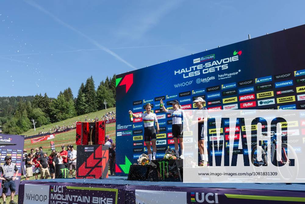 UCI coupe du monde Cross country elite femmes Compagnon Michel MAXPPP - Les Gets 23 08 2026 UCI coupe du monde Cross country elite femmes 1ere Frei Sina Suisse 2eme Rissved Jenny Suede 3eme Blunk Savilia USA The 2026 UCI Mountain Bike World Series