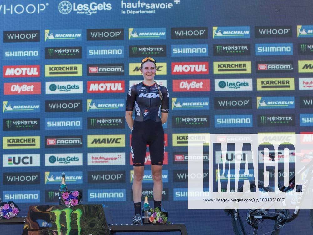 UCI coupe du monde Cross country moins de 23 ans femmes Compagnon Michel MAXPPP - Les Gets 23 08 2026 UCI coupe du monde Cross country moins de 23 ans femmes 1ere Corvi Valentina Italie 2eme Hutter Anina Suisse 3eme Embacher Katryn The 2026 UCI Mountain Bike World Series