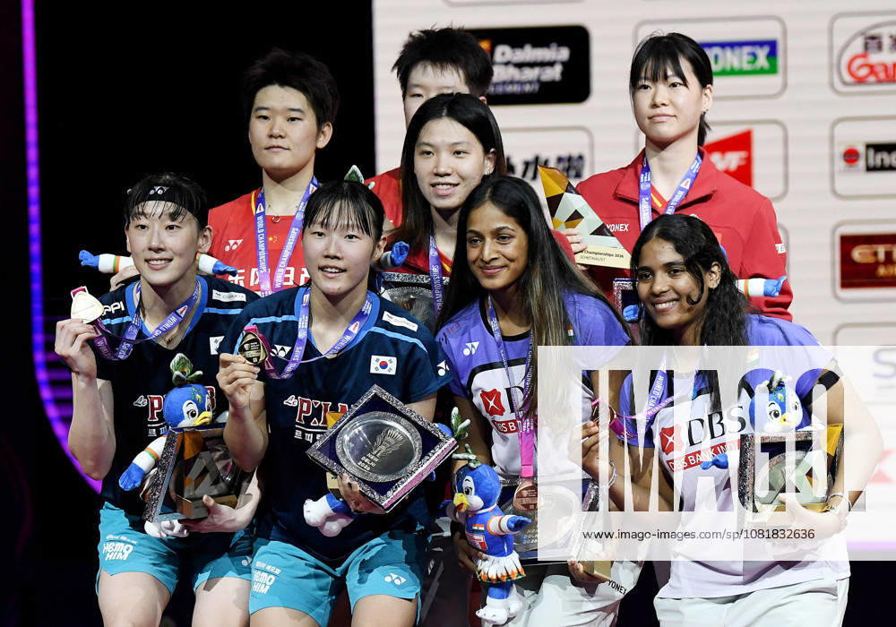 2026 BWF World Championships: Medallists of Women s Doubles New Delhi, Aug 23 (ANI): South Korea s Baek Ha-na and Lee So Hee (Gold), China s Liu Sheng Shu and Tan Ning (Silver), China s Li Yi Jing and Luo Xu Min (Bronze), and India s Treesa Jolly and Gayatri Gopichand Pullela (Bronze) from the women s doubles category pose for a photo with their medals at the BWF World Championships at Indira Gandhi Indoor Stadium, in New Delhi on Sunday. NEW DELHI Delhi India