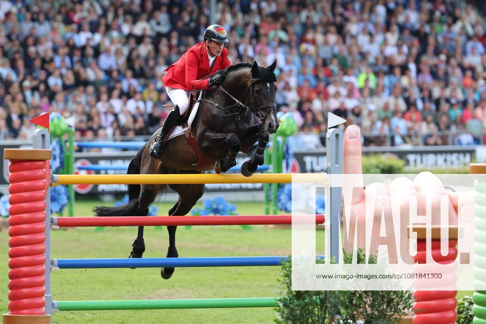 Klenkessprung: Daniel Deusser (GER, Deutschland) mit Pferd Otello de Guldenboom , Springen, FEI Jumping World Championship, WM, Weltmeisterschaft , FEI Jumping World Championship, Competition Individual Final, Longines-Prize, Longines-Preis, Finale Einzelwertung, Jumping , AACHEN - FEI World Championships 2026, Weltfest des Pferdesports, Reitsport Weltmeisterschaft 2026, Aachen 2026, Welcome Home 2026, Aachener Soers, 11. bis 23. August 2026, Reitsport, 23.08.2026, Aachen Aachener Soers Deutschland