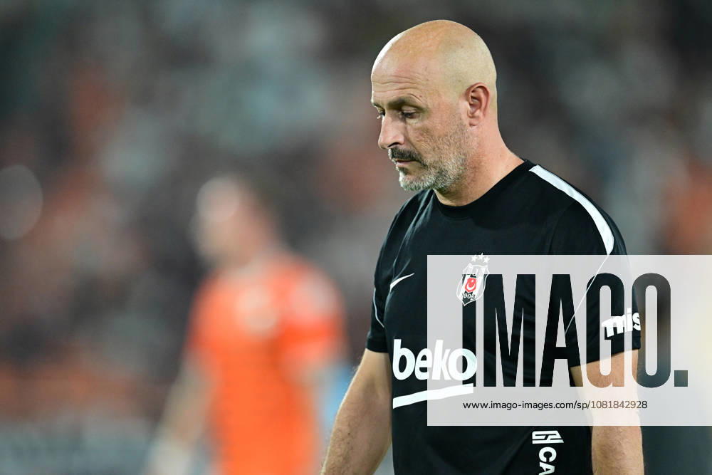 Alanyaspor v Besiktas - Turkish Super Lig ANTALYA, TURKIYE - AUGUST 23: Head coach Vincenzo Italiano of Besiktas reacts at the end of the Turkish Super Lig 2nd week match between Corendon Alanyaspor and Besiktas at Alanya Oba Stadium in Antalya, Turkiye on August 23, 2026. Orhan Cicek Anadolu Antalya Turkey. Editorial use only. Please get in touch for any other usage.