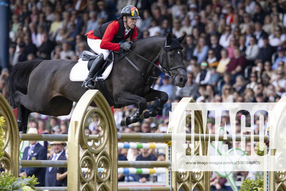 Marcus EHNING (GER) auf Coolio 42, im Sprung, Einzelbild, Einzelaktion, im Springen S3, Umlauf A, FEI Jumping World Championship, WM, Weltmeisterschaft - Individual Final - LONGINES-Preis, am 23.08.2026, FEI Reit Weltmeisterschaft Aachen 2026 vom 11. - 23.08.2026 in Aachen Deutschland; Â