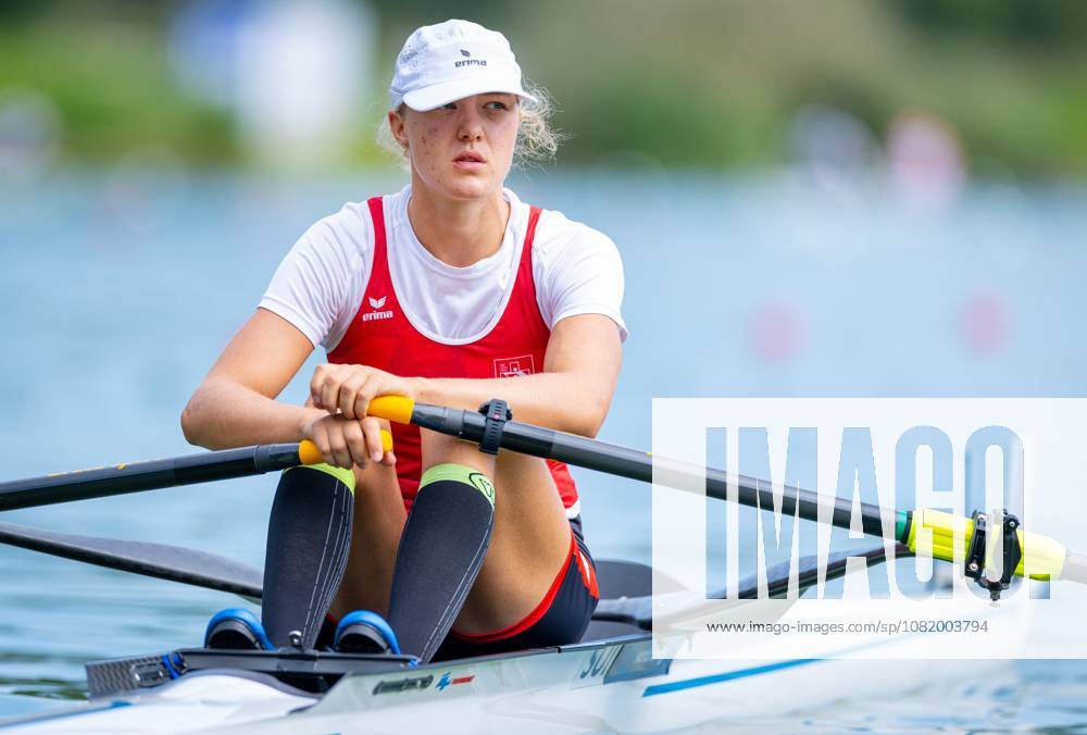 AMSTERDAM - Aurelia-Maxima Katharina Janzen (SUI) in action in the single scull event on the third day of the World Rowing Championships at the Bosbaan in the Amsterdam Forest. IRIS VAN DEN BROEK ANP ANPxSportx IVx 566298540 originalFilename: 566298540