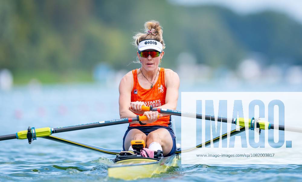 AMSTERDAM - Karolien Florijn in action in the single scull event on the third day of the World Rowing Championships at the Bosbaan in the Amsterdam Forest. IRIS VAN DEN BROEK ANP ANPxSportx IVx 566298737 originalFilename: 566298737