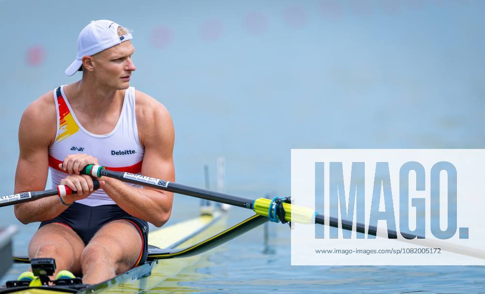 AMSTERDAM - Oliver Zeidler (GER) in action in the women s single scull parasport event on the third day of the World Rowing Championships at the Bosbaan in the Amsterdam Forest. IRIS VAN DEN BROEK ANP ANPxSportx IVx 566301774 originalFilename: 566301774