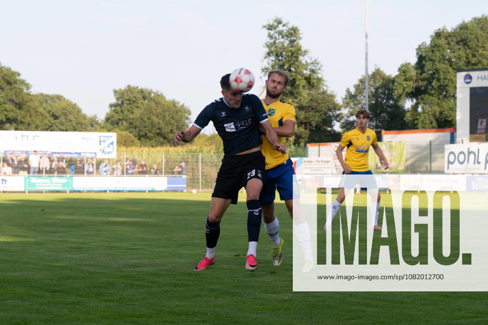 GER, Fussball, Regionalliga Nord, 5.Spieltag, Saison 2026 2027, Todesfelde, Joda-Sportpark, SV Todesfelde vs VfB Oldenburg, Mats FACKLAM( VfB Oldenburg 29 ) Tyler KÖRTING ( SV Todesfelde 25 ) Todesfelde Joda-Sportpark Schleswig-Holstein Deutschland