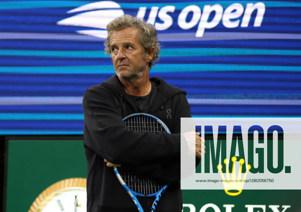 Coach of I. Swiatek - FRANCISCO ROIG of Spain, during practise session before US Open. New York, USA. Tennis: US Open - Francisco Roig - ZUMAc278 20260827_zsp_c278_005