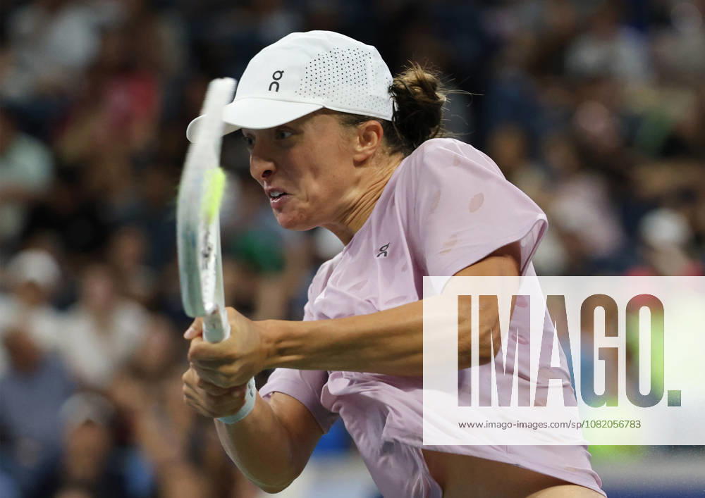 IGA SWIATEK of Poland during practise session before US Open. New York, USA. Tennis: US Open - Iga Swiatek - ZUMAc278 20260827_zsp_c278_023