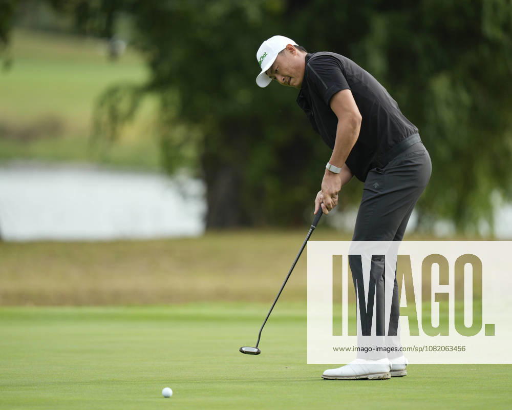 SUTTON COLDFIELD, ENGLAND - AUG 28: Hao-Tong Li (CHN) putts on the eighth green during the completion of the delayed Round 1 at the 2026 Husqvarna British Masters at The Belfry, Sutton Coalfield on August 28, 2026 in Warwickshire, England The 2026 Husqvarna British Masters