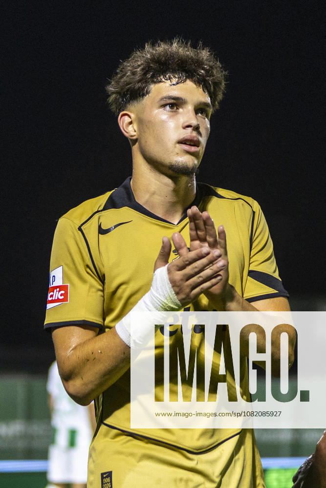 Rio Ave v Sporting Cp - Liga Portugal Vila do Conde, August 28 - Flavio Goncalves of Sporting CP is seen thanking the fans support during the Rio Ave FC x Sporting CP match for the Liga Portugal Betclic 2026 27 on August 28, 2026 in Vila do Conde, Portugal Vila do Conde Portugal