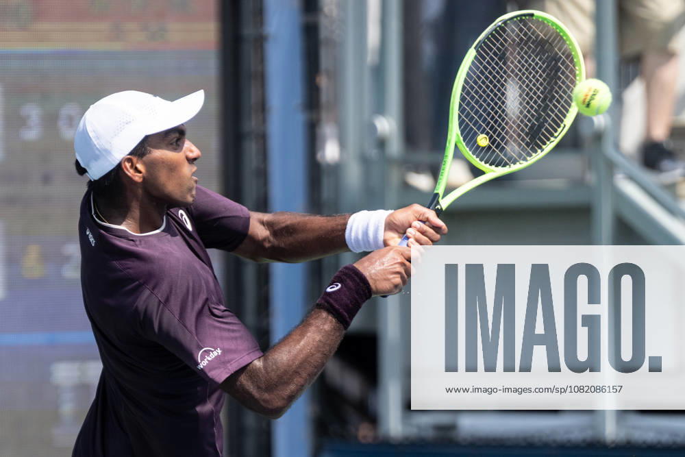 US Open qualifying final round NEW YORK, USA - AUGUST 28: Nishesh Basavareddy returns ball during a men s qualifying singles match final round of the 2026 US Open Championship at USTA Billie Jean King National Tennis Center on August 28, 2026 in Flushing, NY. Nishesh Basavareddy won in straight sets and progressed to play in main draw of tournament. Lev Radin Anadolu New York United States. Editorial use only. Please get in touch for any other usage.