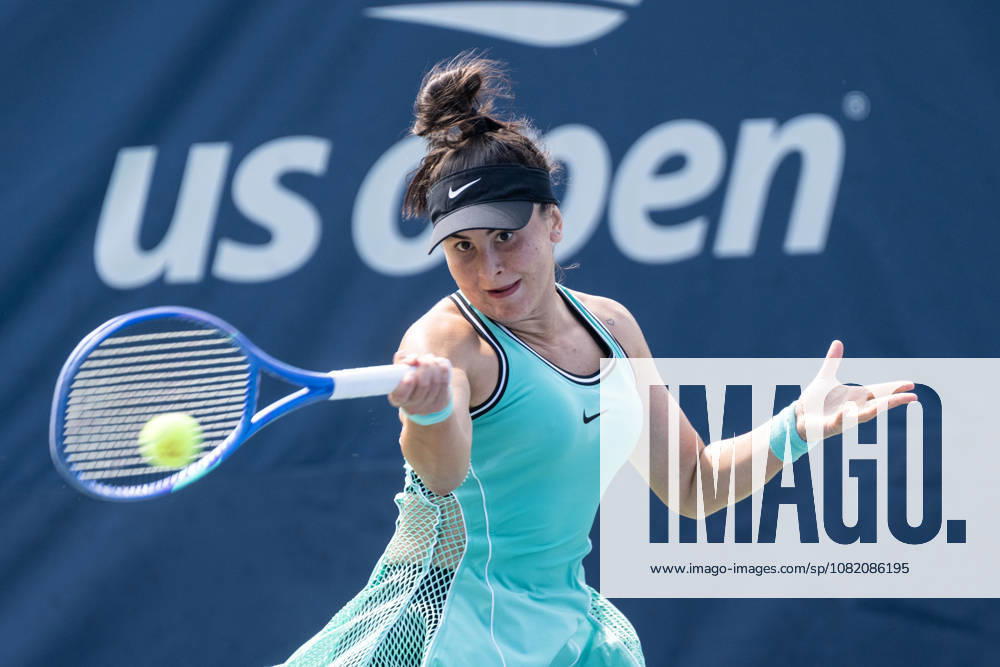 US Open qualifying final round NEW YORK, USA - AUGUST 28: Bianca Andreescu returns ball during a women s qualifying singles match final round of the 2026 US Open Championship at USTA Billie Jean King National Tennis Center on August 28, 2026 in Flushing, NY. Bianca Andreescu lost in three sets, she needed twice medical attention during 3rd set and was visibly physically exhausted. Lev Radin Anadolu New York United States. Editorial use only. Please get in touch for any other usage.