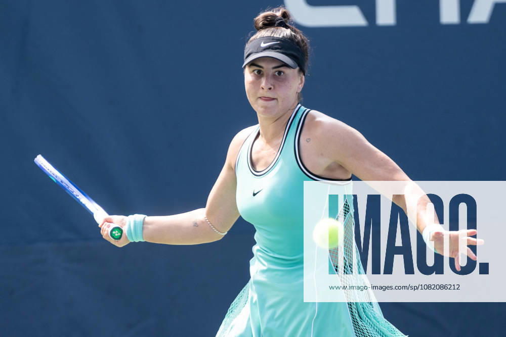 US Open qualifying final round NEW YORK, USA - AUGUST 28: Bianca Andreescu returns ball during a women s qualifying singles match final round of the 2026 US Open Championship at USTA Billie Jean King National Tennis Center on August 28, 2026 in Flushing, NY. Bianca Andreescu lost in three sets, she needed twice medical attention during 3rd set and was visibly physically exhausted. Lev Radin Anadolu New York United States. Editorial use only. Please get in touch for any other usage.