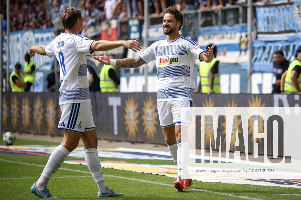GER, Fussball, Herren, 3. Liga, Saison 2026 2027, MSV Duisburg - FC Würzburger Kickers Lex-Tyger Lobinger (Duisburg) Torjubel, jubelt nach seinem Treffer zum 2:0 Duisburg schauinsland-reisen-Arena Nordrhein-Westfalen Deutschland