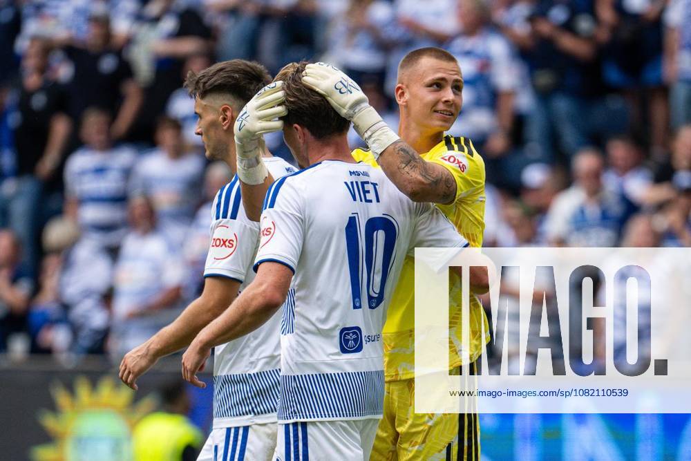 Fußball 3.Liga MSV Duisburg - Würzburger Kickers am 29.08.26 in der Schauinsland-Reisen Arena in Duisburg Torjubel zum 3:0 durch Christian Viet ( Duisburg ) Duisburg