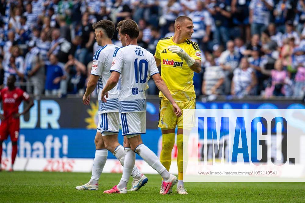 Fußball 3.Liga MSV Duisburg - Würzburger Kickers am 29.08.26 in der Schauinsland-Reisen Arena in Duisburg Torjubel zum 3:0 durch Christian Viet ( Duisburg ) Duisburg