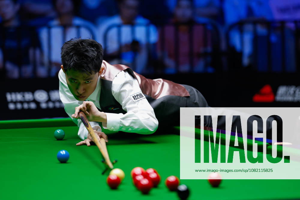 (260829) -- WUHAN, Aug. 29, 2026 -- Chang Bingyu competes during the final match between Zhao Xintong of China and Chang Bingyu of China at Wuhan Open 2026 snooker tournament in Wuhan, central China s Hubei Province, Aug. 29, 2026. ) (SP)CHINA-SNOOKER-WUHAN OPEN (CN) WuxZhizun