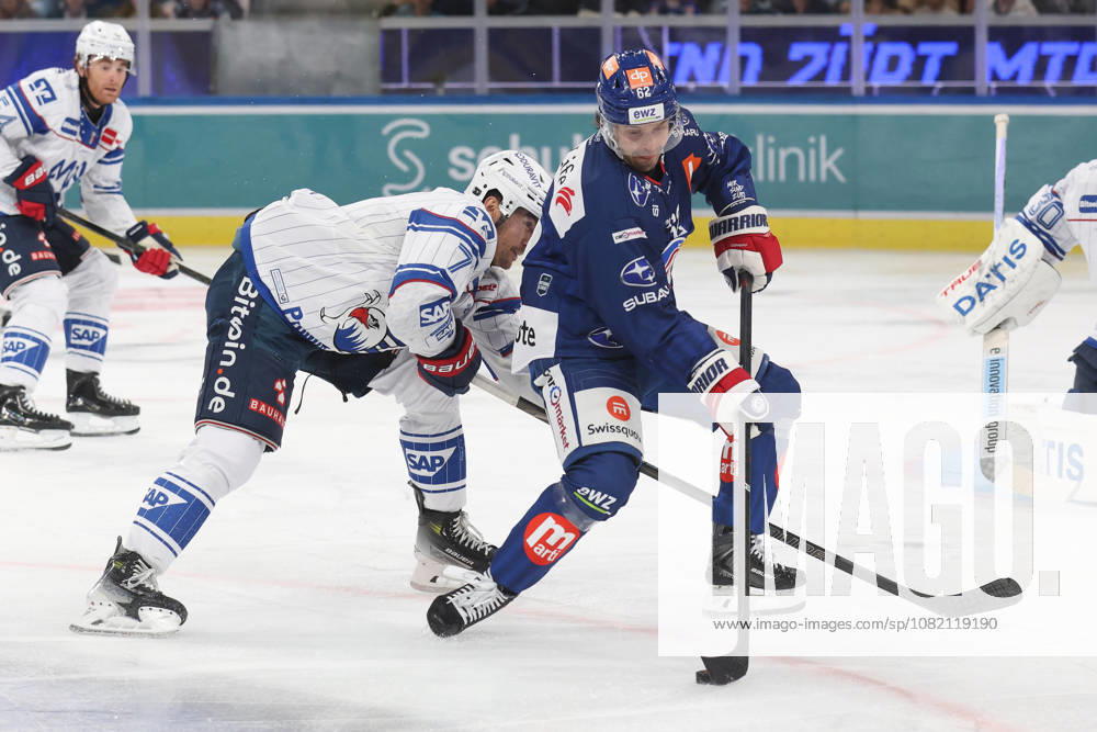 Zuerich, SCHWEIZ, Swiss Life Arena Eishockey Saison 2026 2027 Freundschaftsspiel ZSC Lions - Adler Mannheim John Gilmour (li,Adler) gegen Denis Malgin (ZSC Lions)