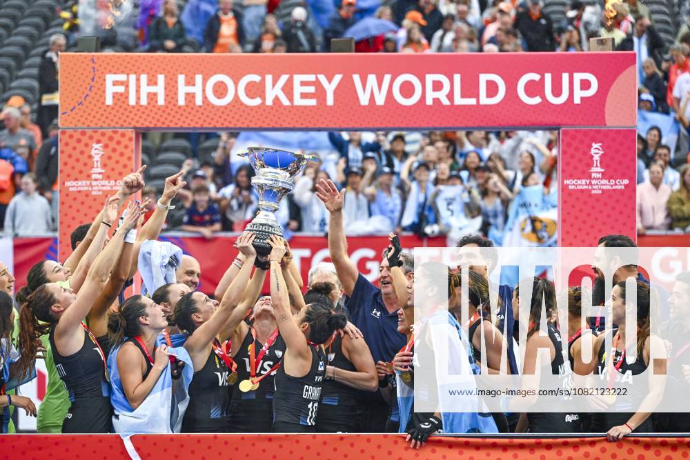 Belgium v Australia - Women 3rd Place Bronze FIH Hockey World Cup 2026 AMSTELVEEN, NETHERLANDS - AUGUST 29 : Team Argentina celebrating gold medal during the FIH Hockey World Cup 2026 M49 women 3rd place bronze medal match between Belgium and Australia on August 29, 2026 in Amstelveen, Netherlands, 29 08 2026 Amstelveen Netherlands