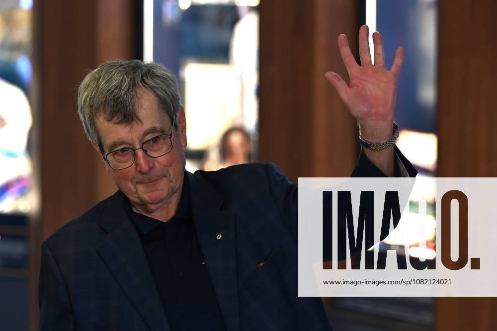 Former Toronto Blue Jays former president and CEO Paul Beeston waits to cut the ribbon to open the team s new Hall of Excellence at Rogers Centre in Toronto on Saturday, Aug. 29, 2026. Canada News - August 29, 2026 - ZUMAc35_ 20260829_zaf_c35_017