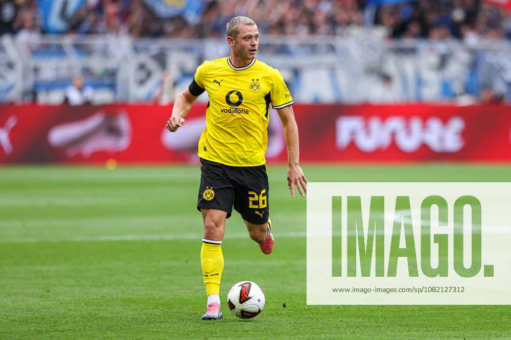 2026.08.29, Fußball, Bundesliga, Borussia Dortmund - Hamburger SV, Signal Iduna Park, 1.Spieltag, Saison 2026 2027: Julian Ryerson (Borussia Dortmund 26) DFB regulations prohibit any use of photographs as image sequences and or quasi-video. Photo: WilkowskixPressefotoKochx Nordrhein-Westfalen Deutschland